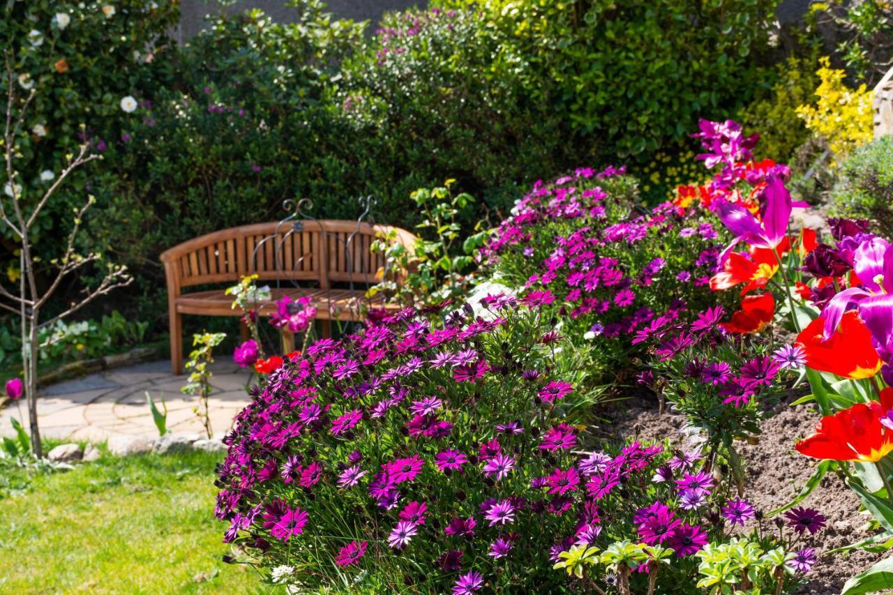 Rockleigh Place * St Austell